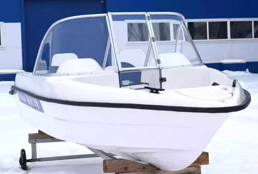 Стеклопластиковый катер Wyatboat-430DCМ (килевая) в Пятигорске