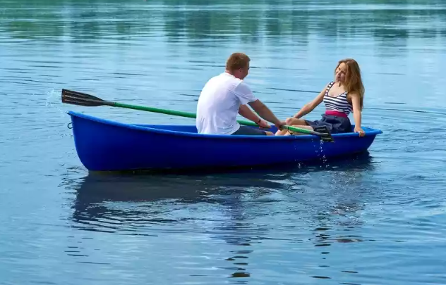 Стеклопластиковая лодка Дельфин в Пятигорске