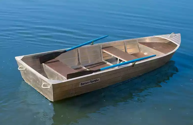 Алюминиевая лодка Вятка-Профи 32 в Пятигорске