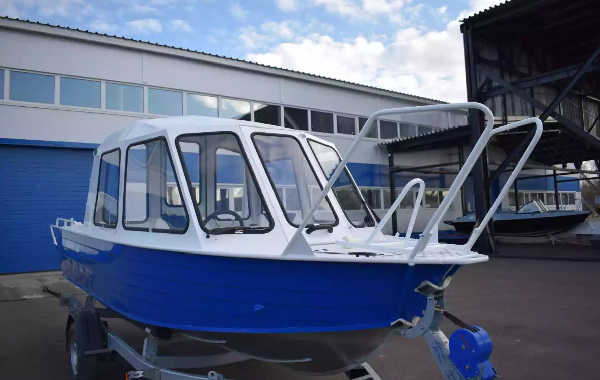 Алюминиевый катер Неман-500 (закрытая рубка) в Пятигорске