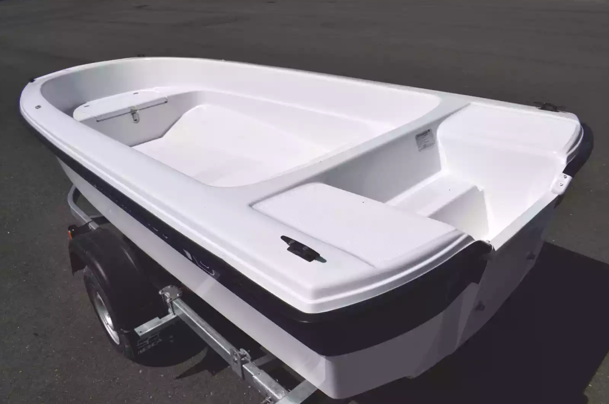 Стеклопластиковая лодка Wyatboat 430 тримаран в Пятигорске