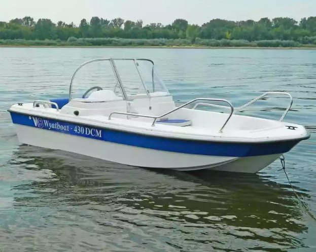 Стеклопластиковый катер Wyatboat-430 DCM (тримаран) в Пятигорске