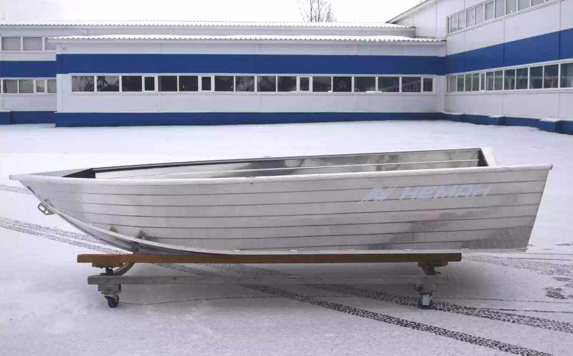 Алюминиевая лодка Неман-400 в Пятигорске