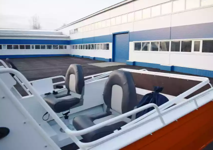 Алюминиевый катер Неман-500 (каютный) в Пятигорске