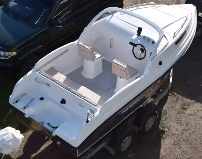 Комбинированный катер Neman-550 с каютой в Пятигорске