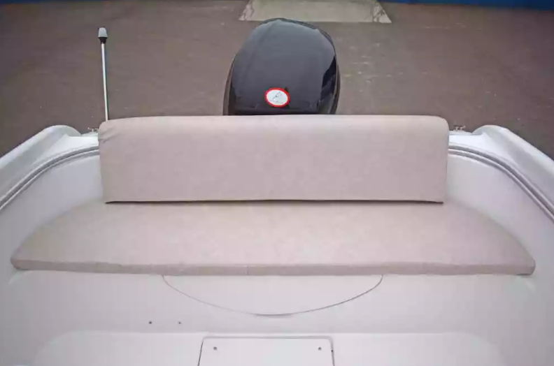 Стеклопластиковый катер Neman-530 с каютой в Пятигорске