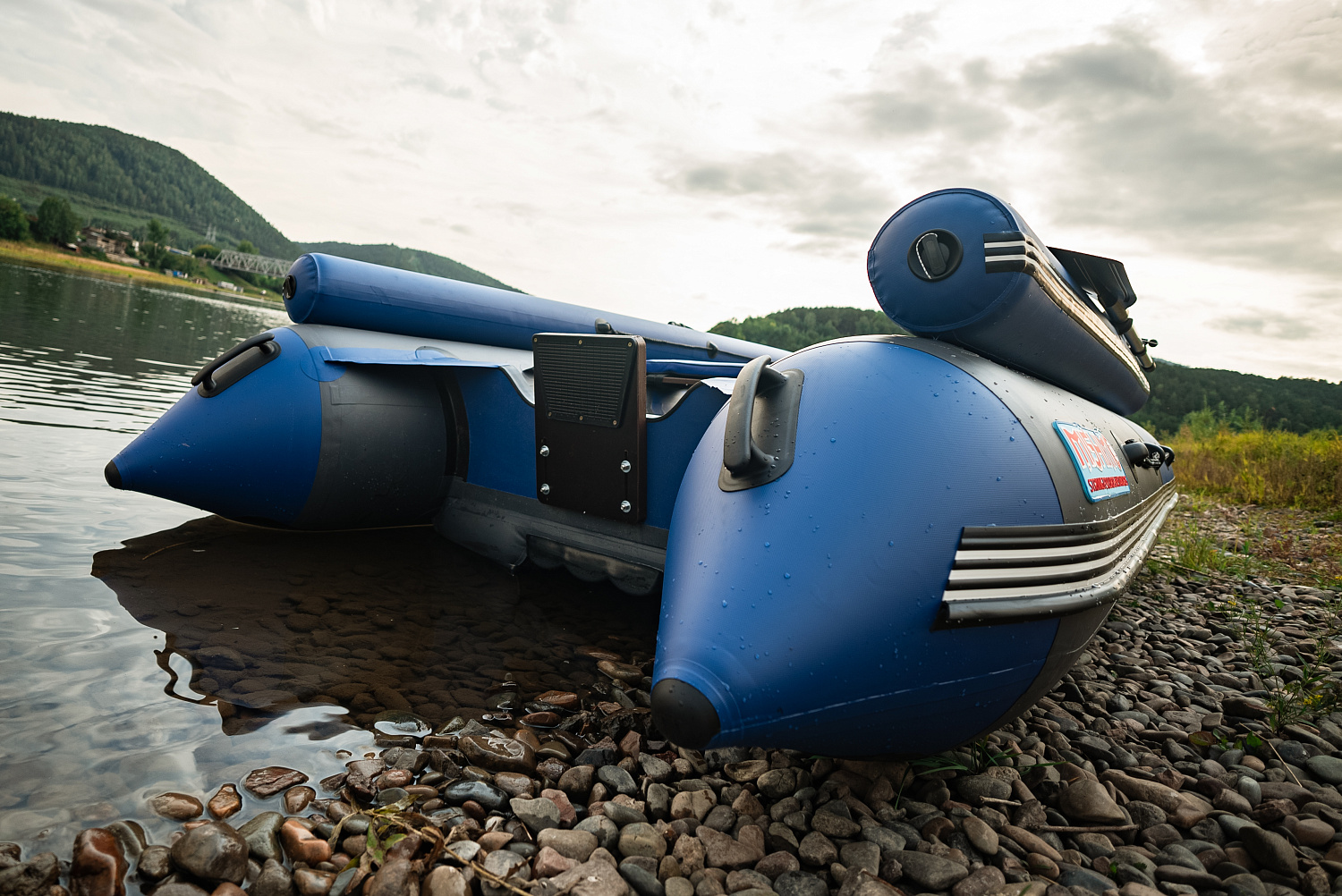 Лодка MISHIMO RIVER FJET PRO 430  под водомет в Пятигорске