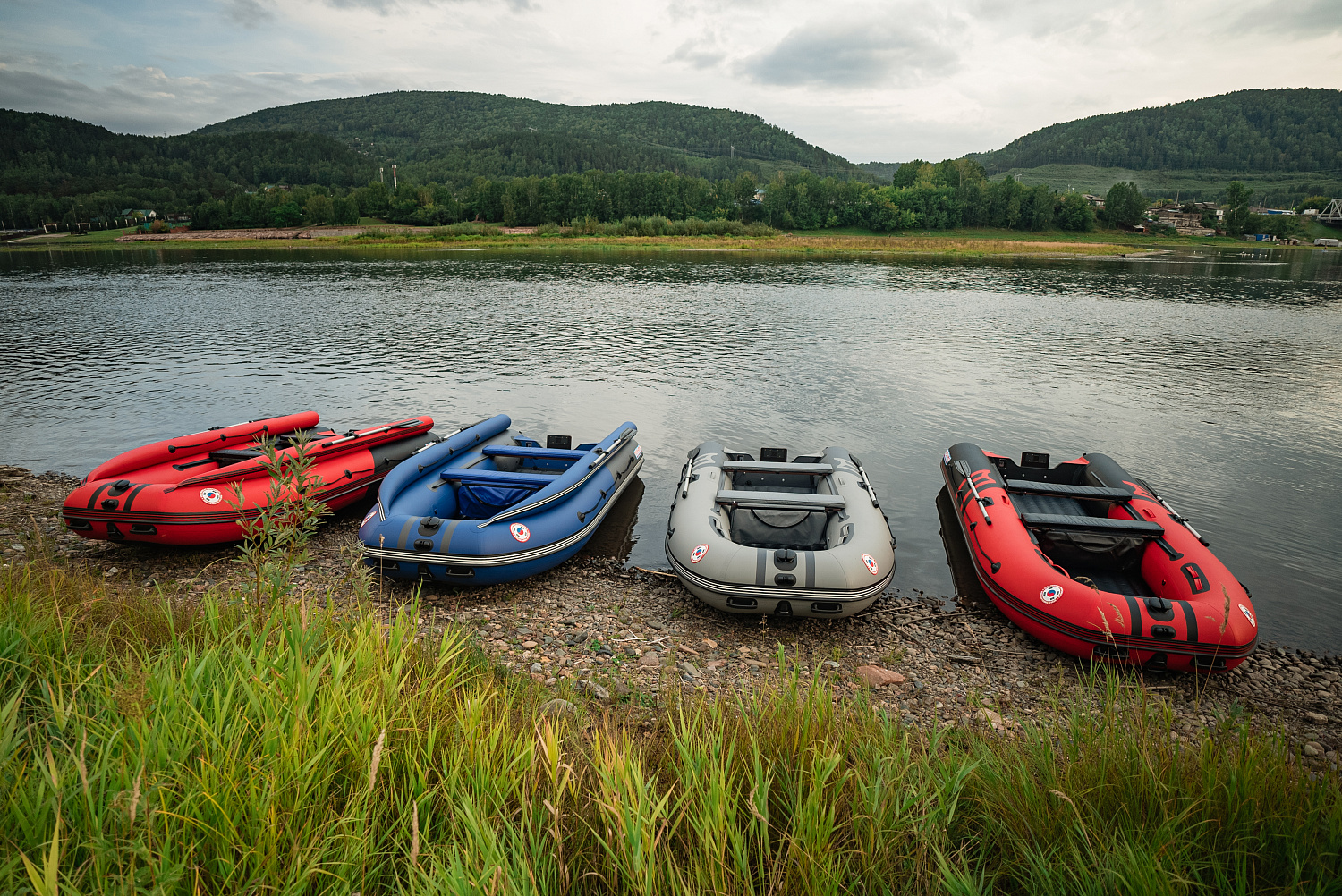 Лодка MISHIMO RIVER FJET PRO 430  под водомет в Пятигорске