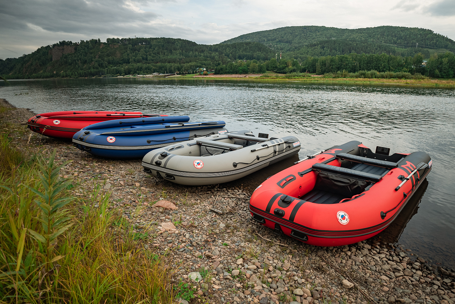 Лодка MISHIMO RIVER FJET PRO 430  под водомет в Пятигорске