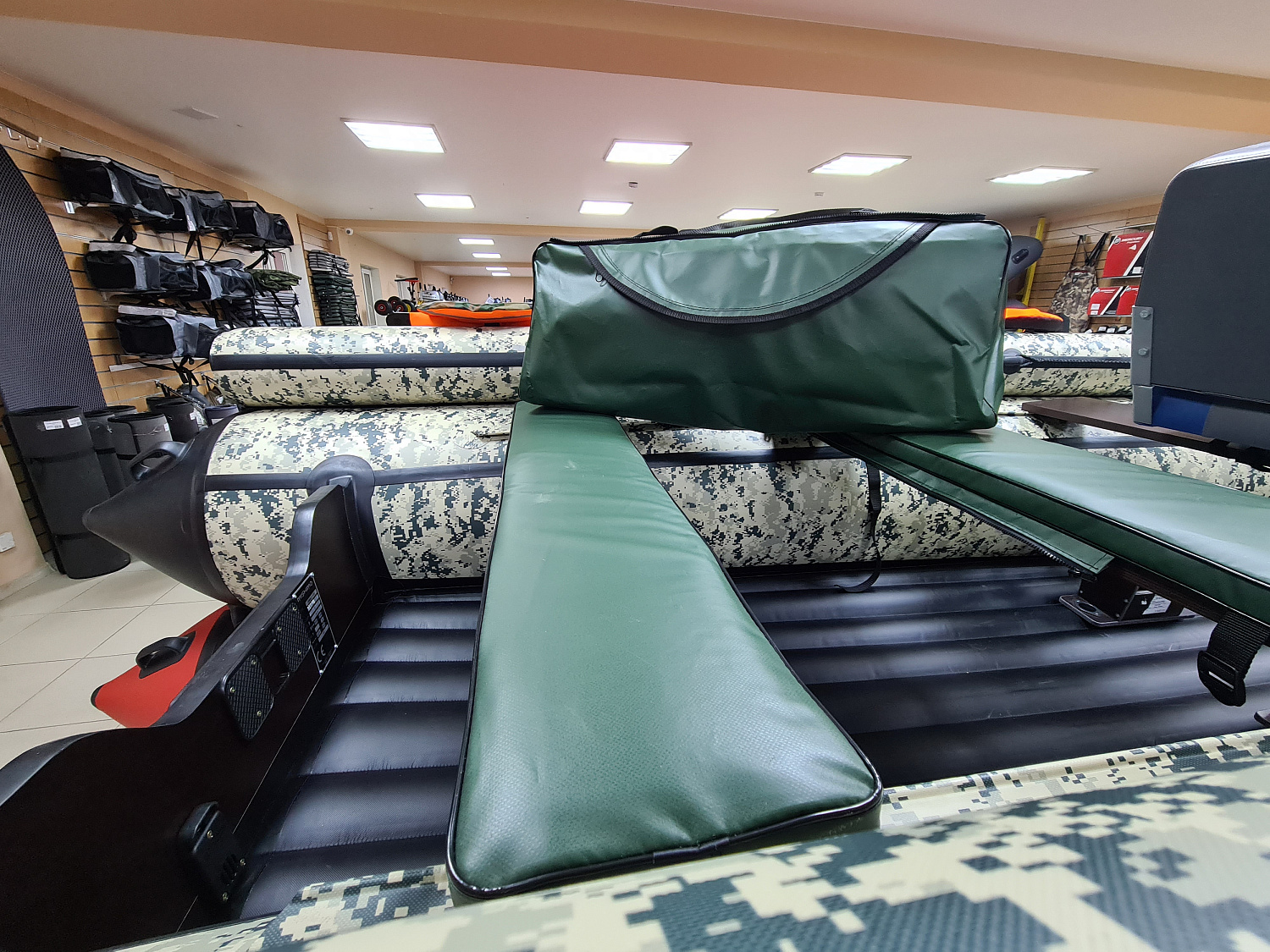 КОМПЛЕКТ МЯГКИХ НАКЛАДОК С СУМКОЙ ДЛЯ ЛОДОК 110Х20 ЗЕЛЕНЫЙ в Пятигорске