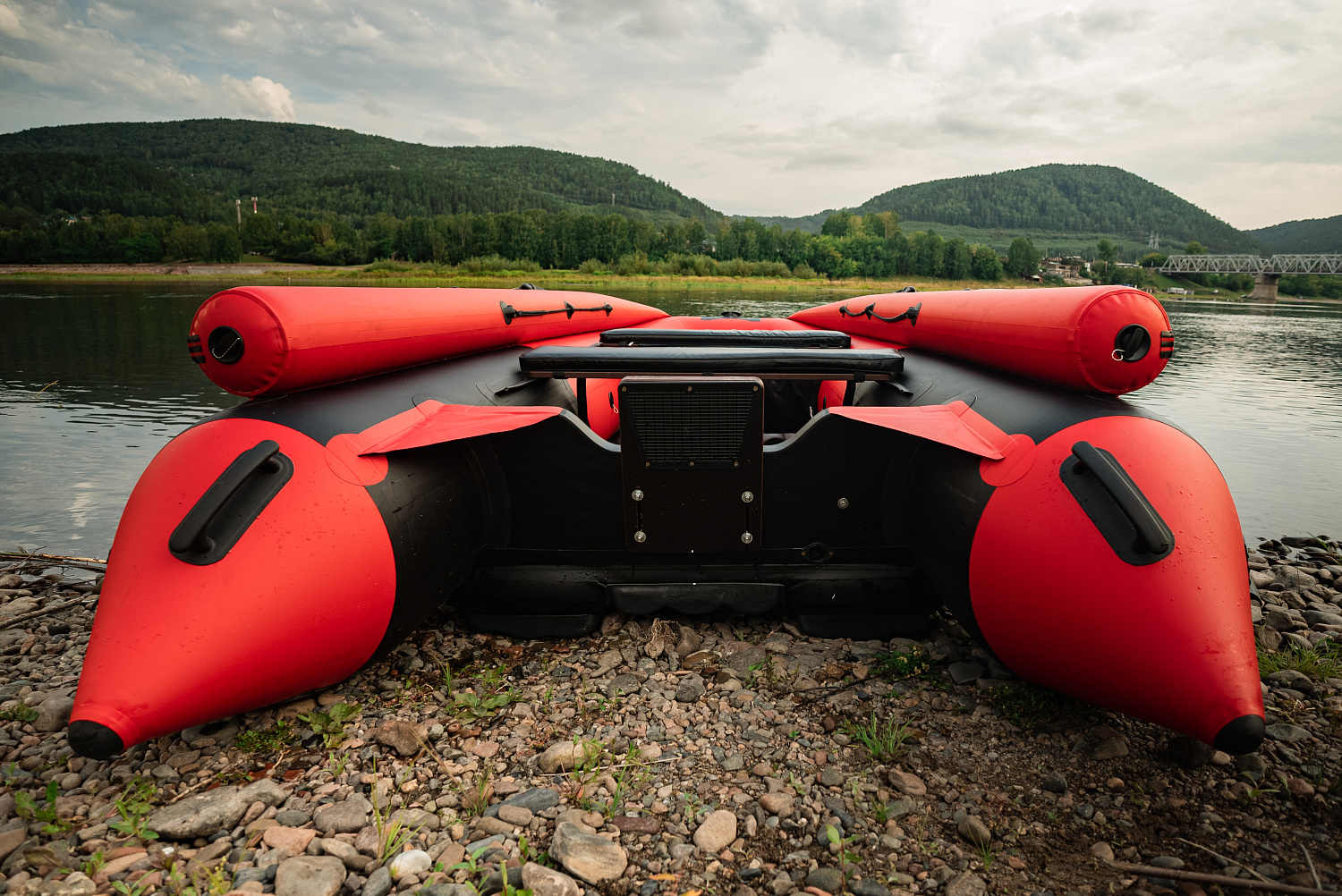 Лодка MISHIMO RIVER FJET PRO 430  под водомет в Пятигорске